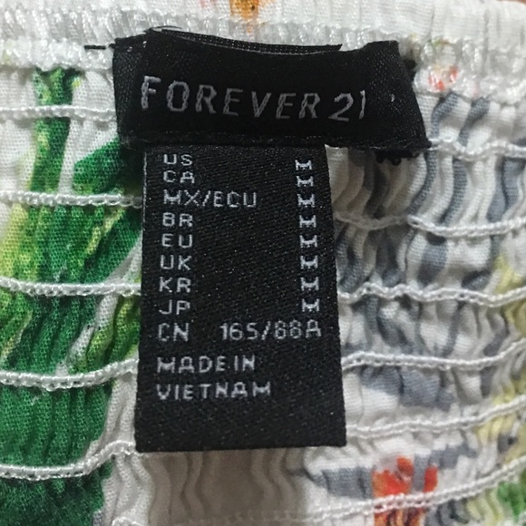 Floral Print Crop Top NWOT - Picture 2 of 3